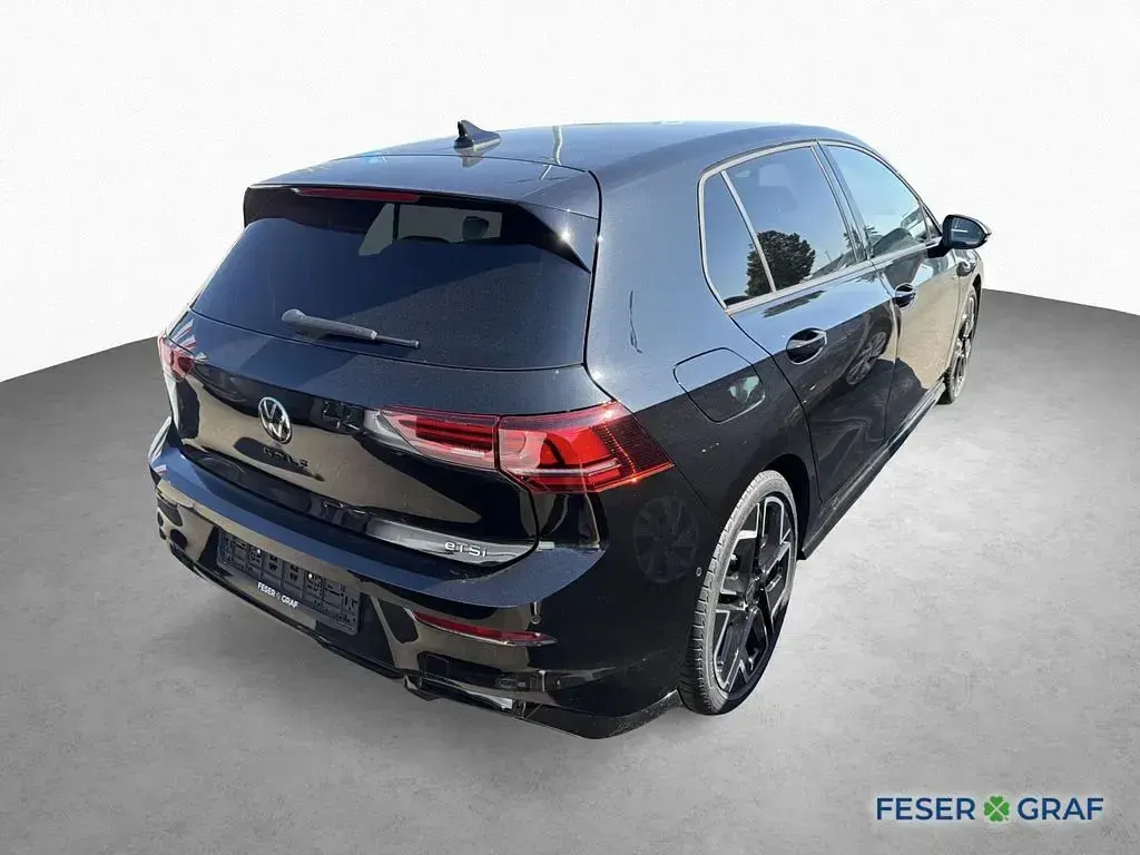 Gebraucht VW Golf VIII R-line 150 PS (110 kW) 2025 Grenadillschwarz metallic Limousine