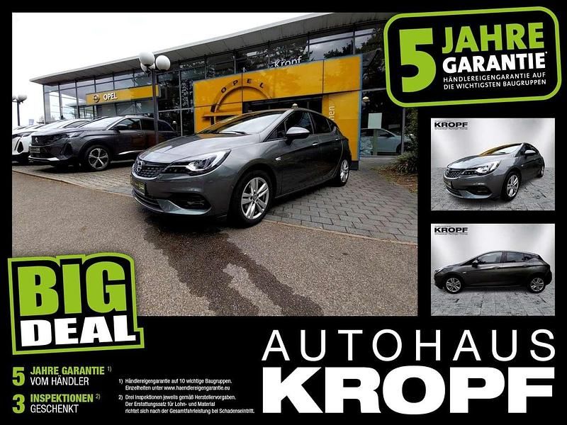 Quarz grau Gebraucht 2021 Opel Astra Ultimate Limousine | 14.290 € (Fairer Preis) - Bild 1/4