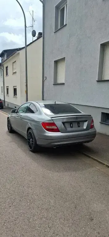 Gebraucht Mercedes C250 204 PS (150 kW) 2012 Grau Coupé
