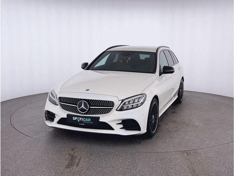 Weiß (metallic) Gebraucht 2019 Mercedes C300 AMG line Kombi | 26.990 € (Guter Preis) - Bild 1/4