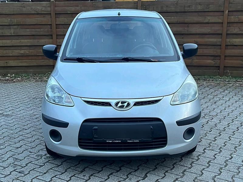Gebraucht Hyundai i10 70 PS (51 kW) 2008 Silber Kleinwagen