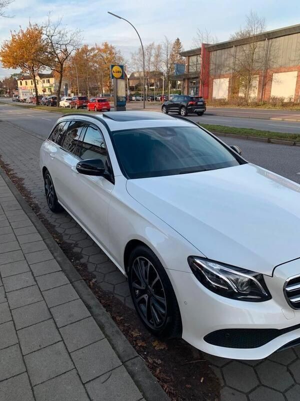 Weiß Gebraucht 2019 Mercedes E220 Kombi | 19.000 € (Superpreis) - Bild 1/4