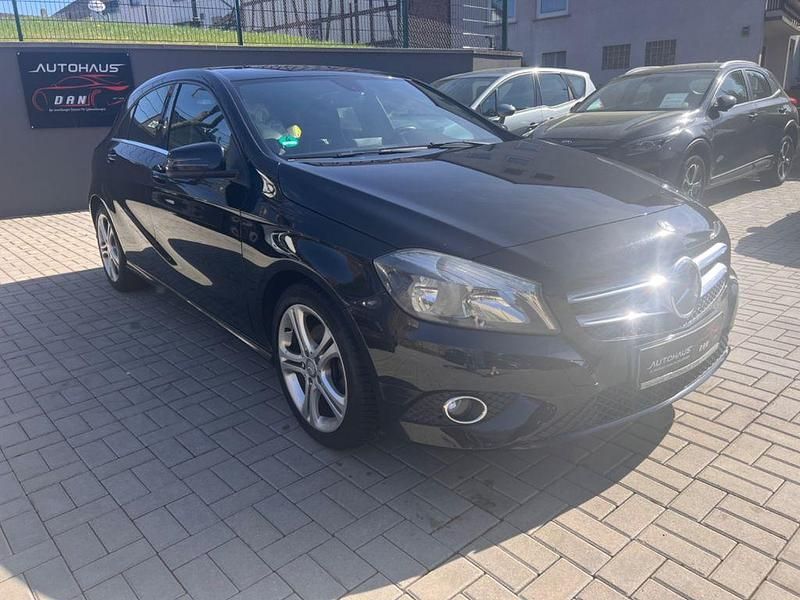 Usata Mercedes A180 122 CV (89 kW) 2012 Nero Berlina