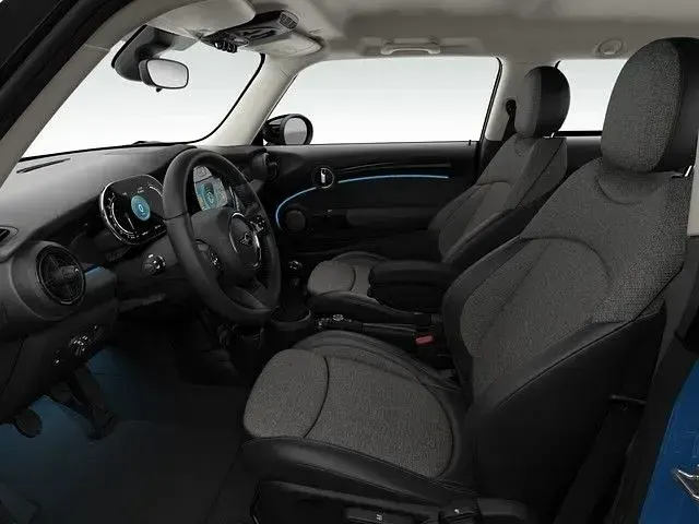 Gebraucht Mini Cooper Classic 136 PS (100 kW) 2023 Blau Kleinwagen