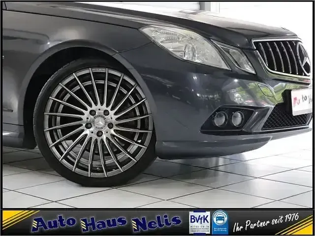 Gebraucht Mercedes E350 Avantgarde 292 PS (214 kW) 2010 Grau Coupé