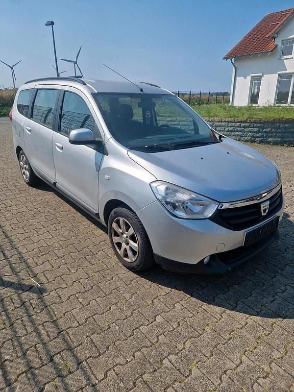 Silber Gebraucht 2013 Dacia Lodgy Van / Kleinbus | 4.400 € (Fairer Preis) - Bild 1/4
