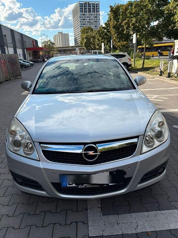 Schwarz Gebraucht 2005 Opel Vectra Cosmo Limousine | 4.300 € (Teuer) - Bild 1/4