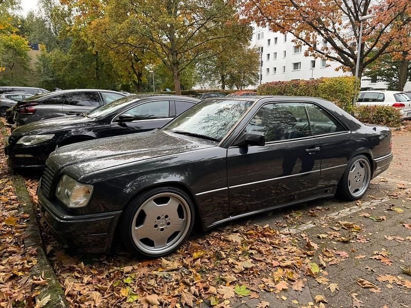 Gebraucht Mercedes E220 AMG 150 PS (110 kW) 1993 Schwarz Coupé