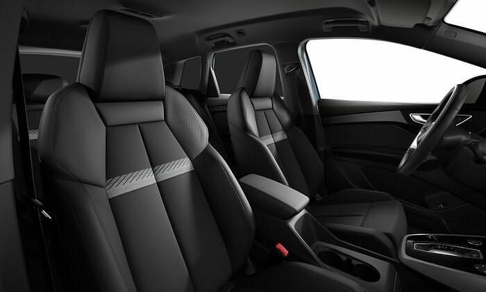Gebraucht Audi Q4 e-tron Ambiente 210 kW (286 PS) 2025 Geysirblau SUV