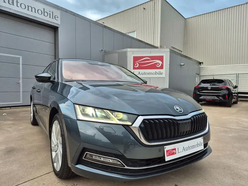 Gebraucht Skoda Octavia 204 PS (150 kW) 2021 Grau Limousine