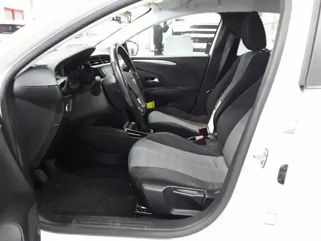 Używany Opel Corsa Edition 75 KM (55 kW) 2021 Biały Hatchback