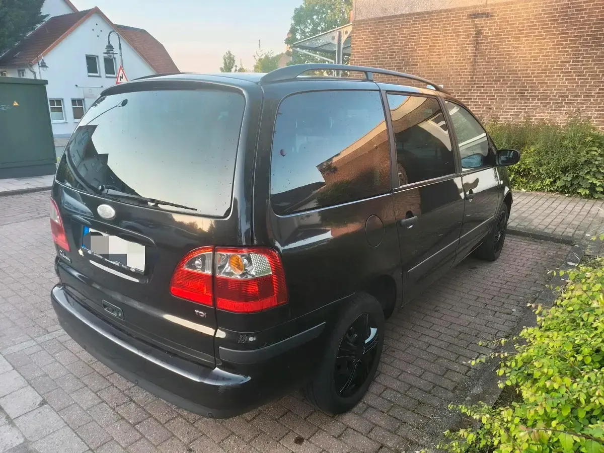 Gebraucht Ford Galaxy 116 PS (85 kW) 2005 Schwarz Van / Kleinbus
