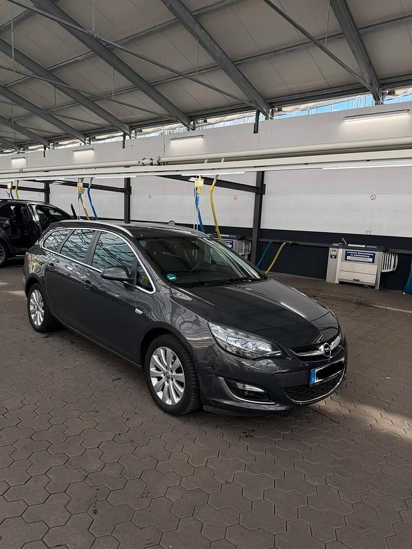 Gebraucht Opel Astra 110 PS (80 kW) 2016 Andere farben Kombi