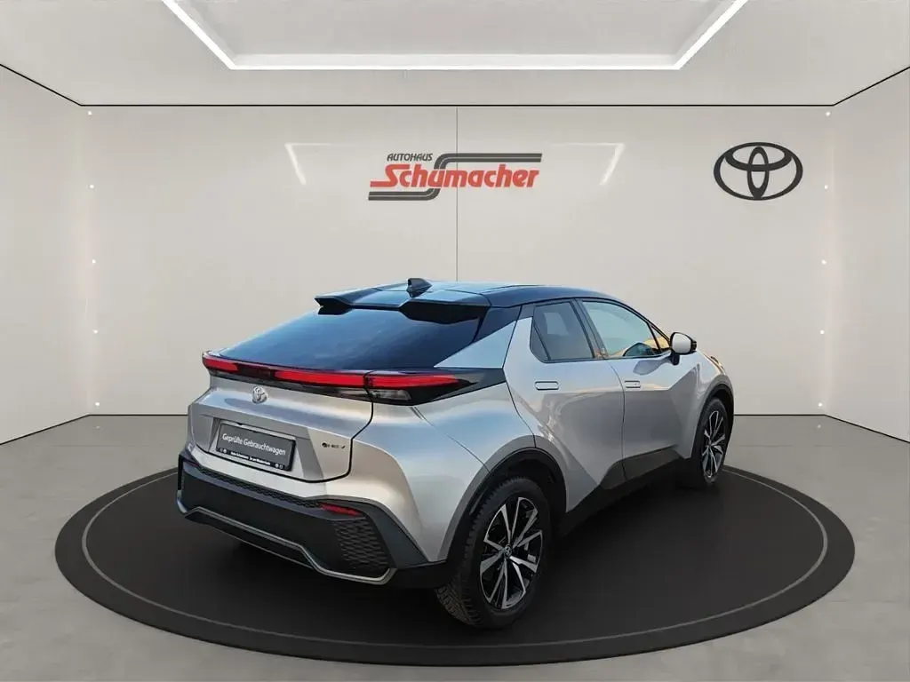 Gebraucht Toyota C-HR Team 140 PS (102 kW) 2024 Silber SUV