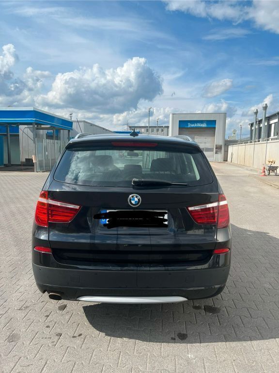 Schwarz Gebraucht 2011 BMW X3 Sport Line SUV | 9.000 € (Etwas zu teuer) - Bild 1/4