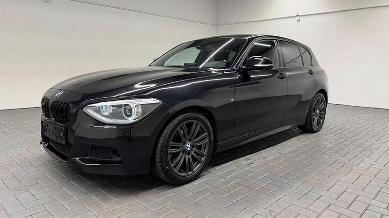 Black sapphire metallic Gebraucht 2014 BMW 116 M Sport Kleinwagen | 13.980 € (Fairer Preis) - Bild 1/4