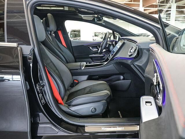 Gebraucht Mercedes EQE300 AMG 180 kW (245 PS) 2024 Schwarz / obsidianschwarz (metallic) Limousine