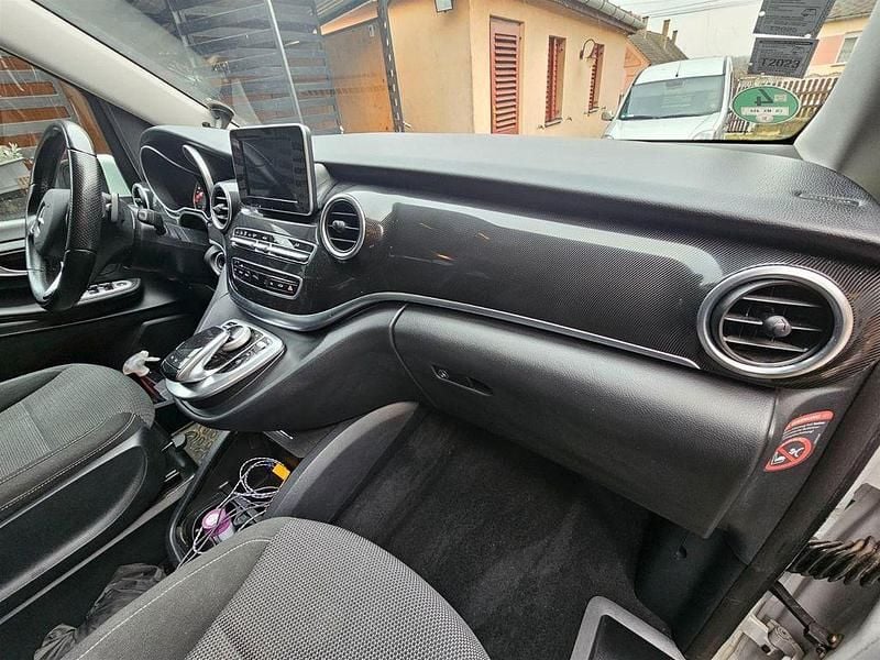 Gebraucht Mercedes V250 Edition 190 PS (139 kW) 2016 Weiß Van / Kleinbus