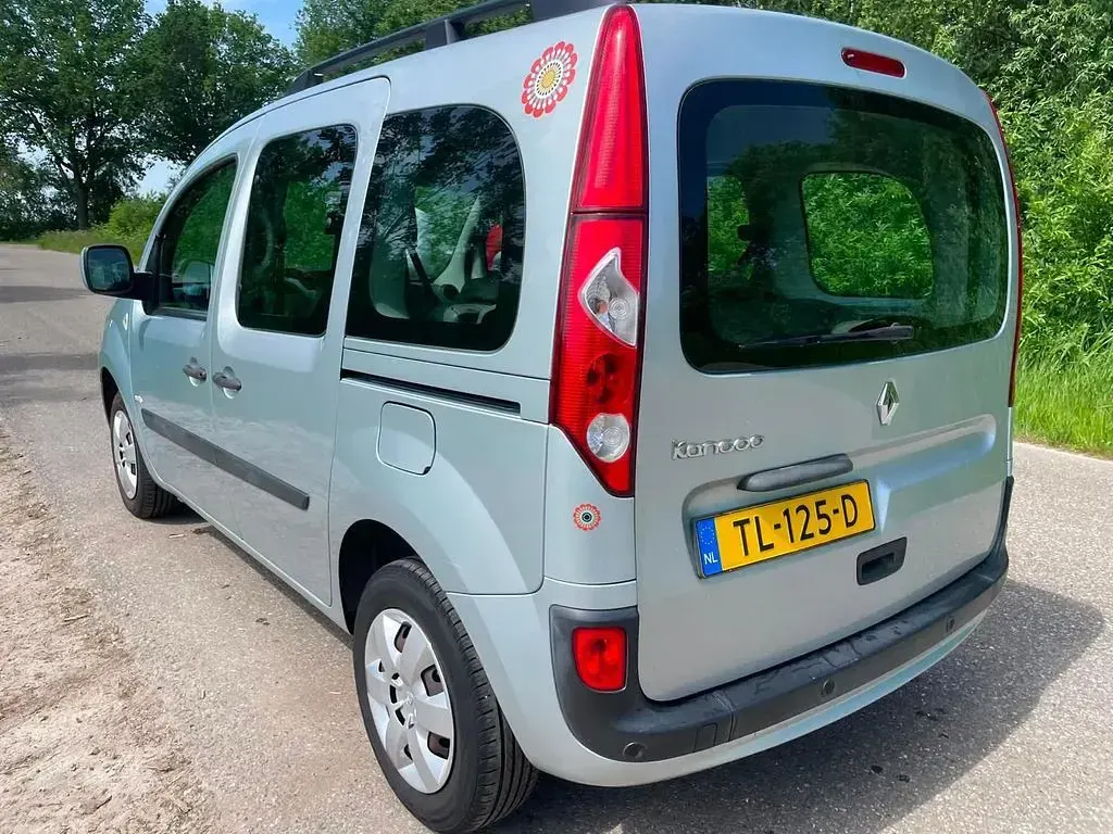 Gebraucht Renault Kangoo 106 PS (77 kW) 2011 Grau Van / Kleinbus