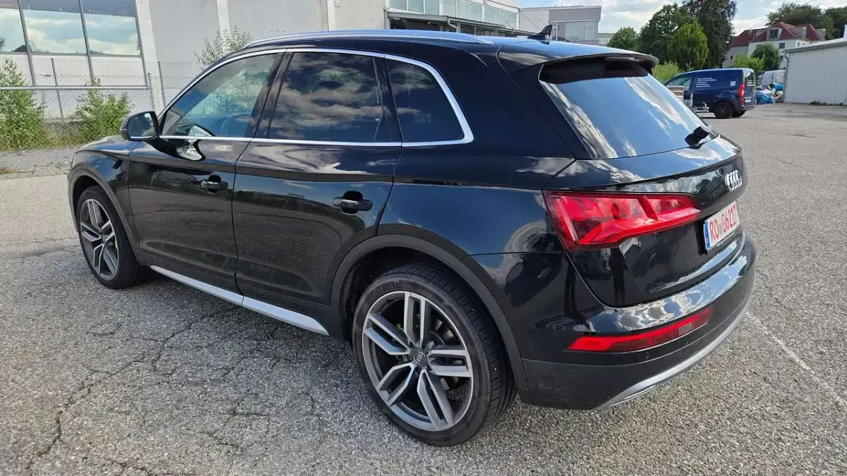 Gebraucht Audi Q5 Design 190 PS (139 kW) 2018 Mythosschwarz metallic SUV