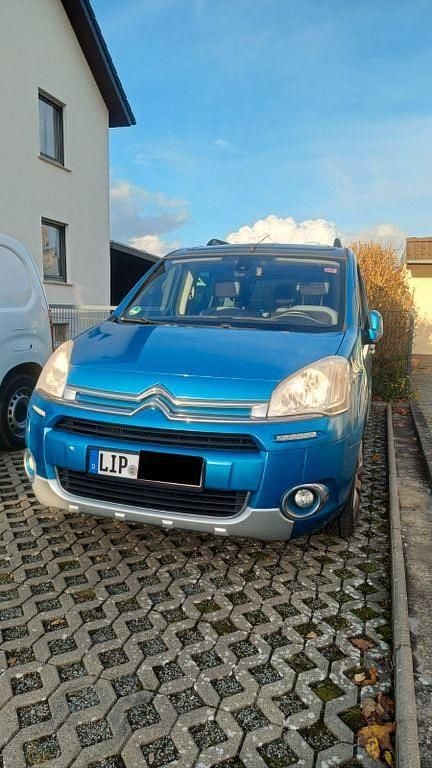 Blau Gebraucht 2014 Citroën Berlingo Shine Van / Kleinbus | 7.600 € (Superpreis) - Bild 1/4