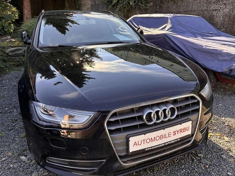 Brillantschwarz Gebraucht 2015 Audi A4 Ambition Kombi | 9.500 € (Guter Preis) - Bild 1/4