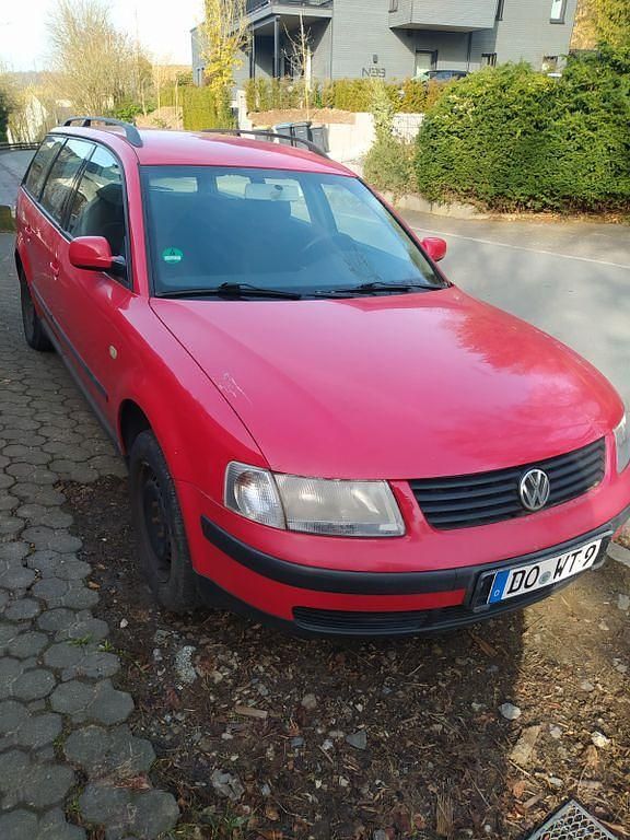 Gebraucht VW Passat Basis 101 PS (74 kW) 1999 Rot Kombi