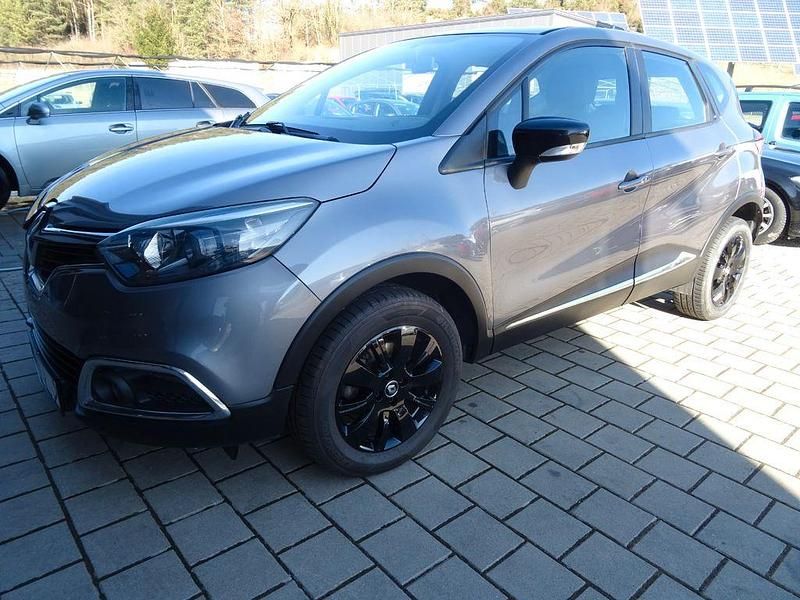 Grau Gebraucht 2017 Renault Captur Experience SUV | 9.490 € (Fairer Preis) - Bild 1/4