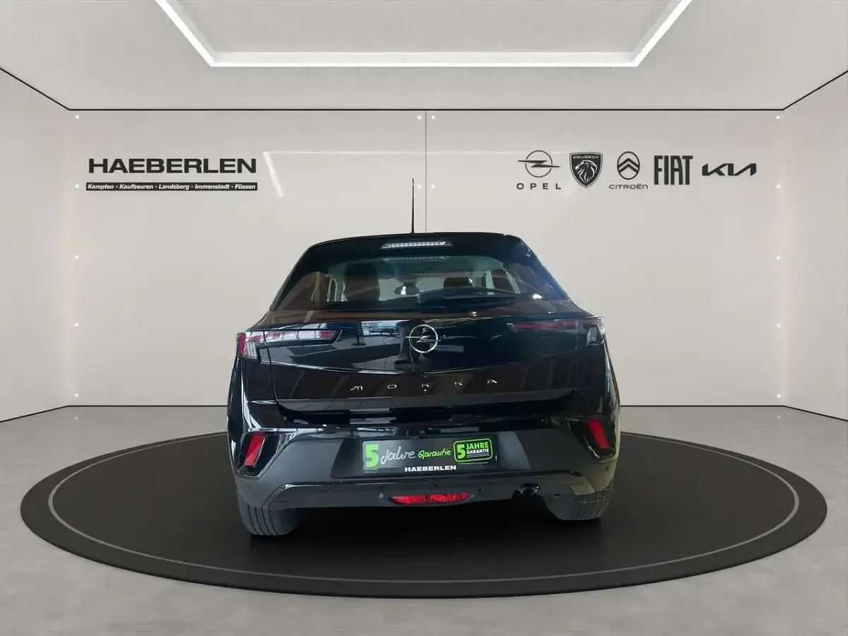 Gebraucht Opel Mokka Elegance 101 PS (74 kW) 2024 Lackierung schwarz perla nera/ SUV