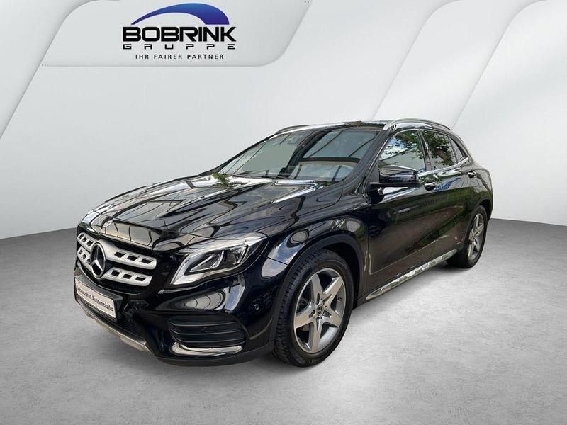 Schwarz Gebraucht 2019 Mercedes GLA180 AMG line SUV | 20.690 € (Fairer Preis) - Bild 1/4