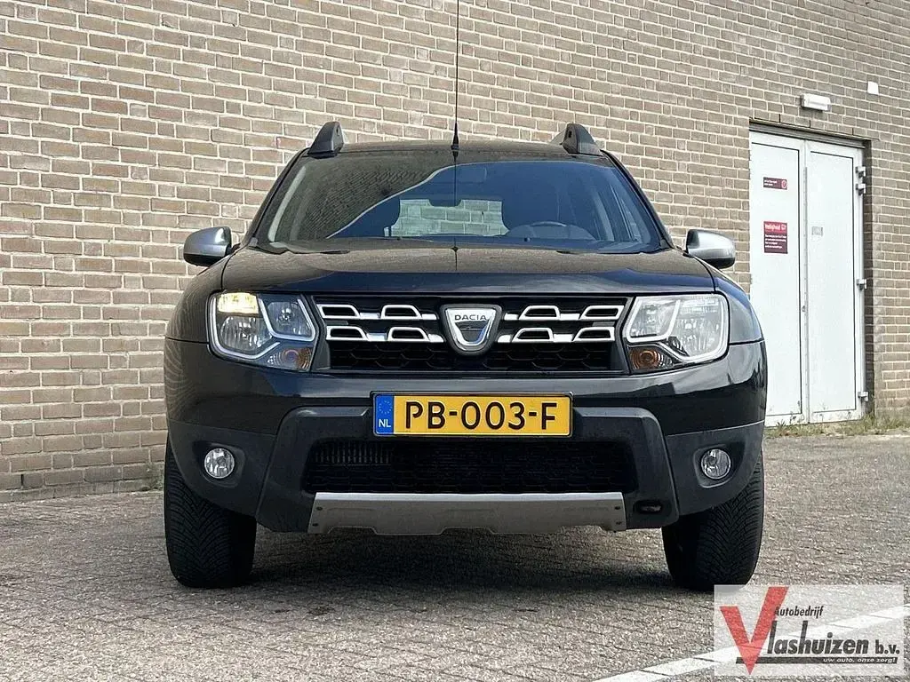 Gebraucht Dacia Duster Prestige 125 PS (91 kW) 2014 Schwarz SUV