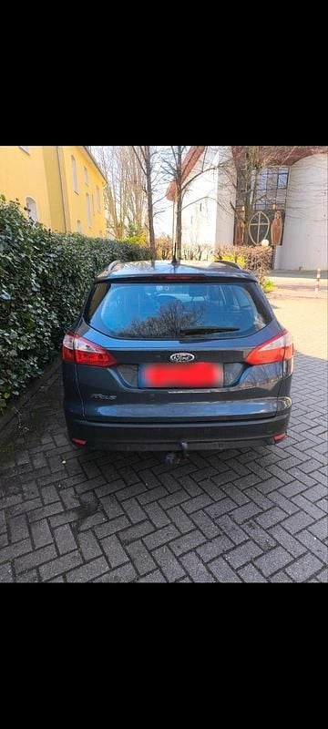 Usado Ford Focus 116 HP (85 kW) 2012 Cinzento Carrinha