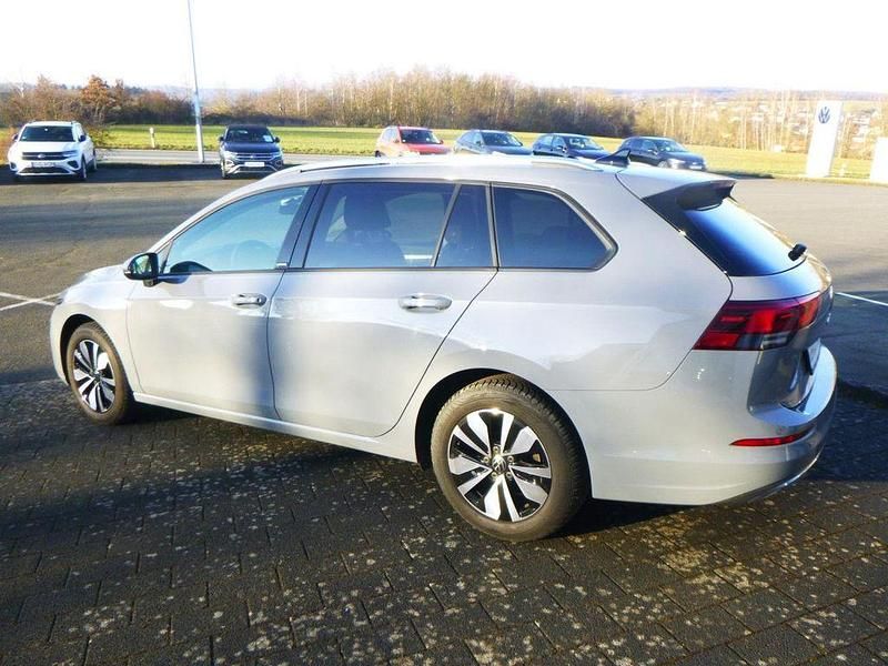 Gebraucht VW Golf VIII Move 131 PS (96 kW) 2023 Andere farbe Kombi