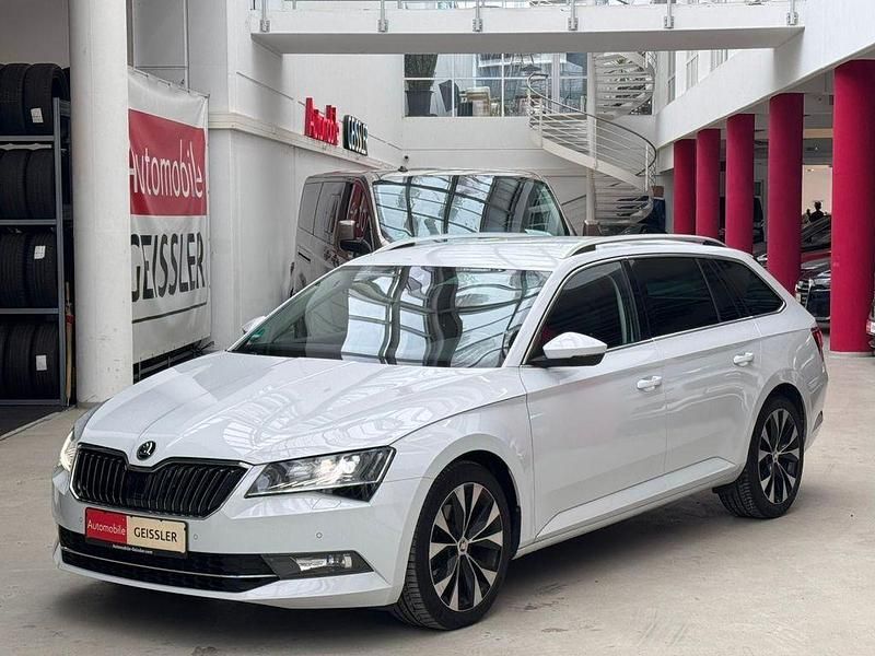Bila moon/moon white Gebraucht 2019 Skoda Superb Kombi | 19.990 € (Superpreis) - Bild 1/4
