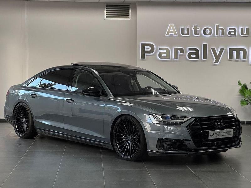 Grau Gebraucht 2019 Audi A8 Ambiente Limousine | 53.950 € - Bild 1/4