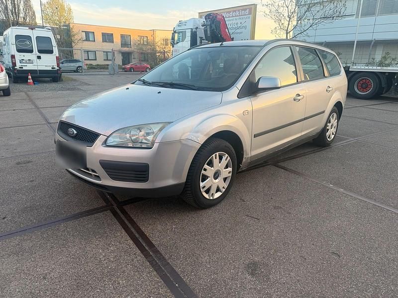 Second-hand Ford Focus 109 CP (80 kW) 2007 Argintiu Break