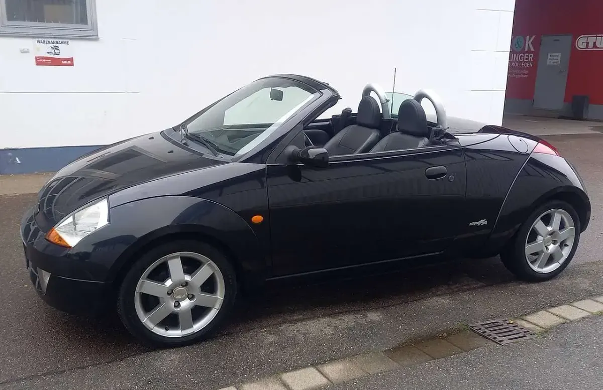 Gebraucht Ford StreetKa 95 PS (69 kW) 2004 Neroschwarz Cabrio