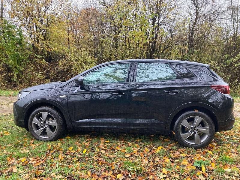 Schwarz Gebraucht 2024 Opel Grandland X SUV | 22.500 € (Fairer Preis) - Bild 1/4
