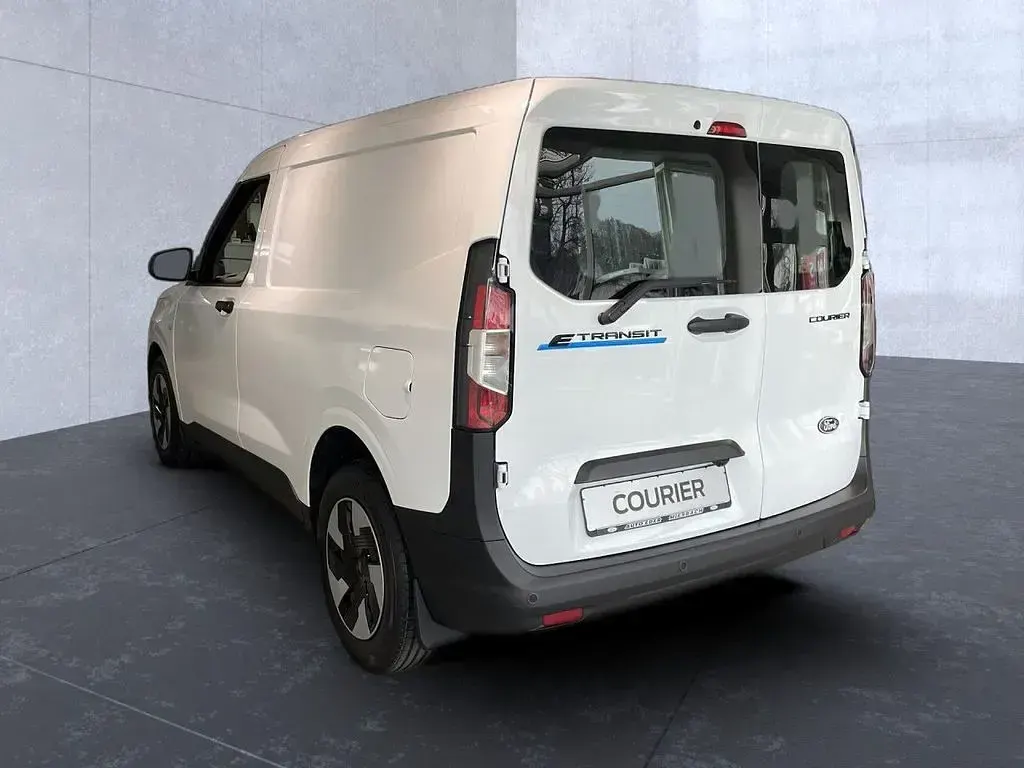 Gebraucht Ford Courier Trend 100 kW (136 PS) 2025 Weiß Van / Kleinbus