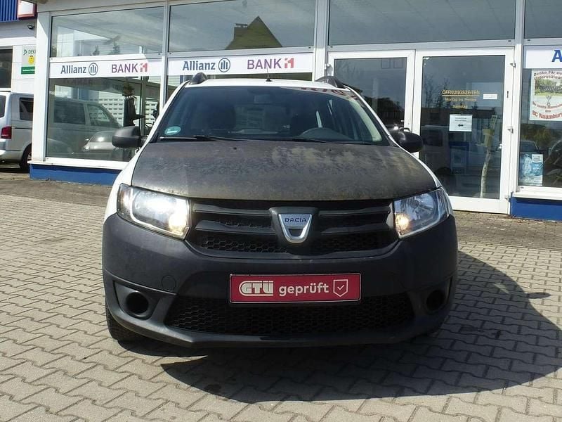 Gebraucht Dacia Logan Essentiel 73 PS (53 kW) 2016 Gletscherweiss Kombi