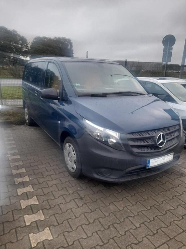 Gebraucht Mercedes Vito 114 PS (83 kW) 2017 Blau Van