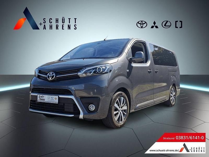 Grau Gebraucht 2024 Toyota Proace Verso Executive Kombi | 48.890 € (Teuer) - Bild 1/4