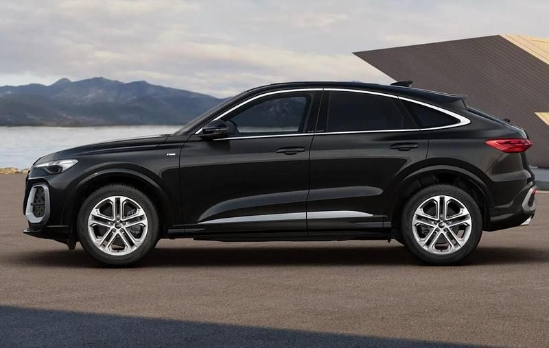 Neu Audi Q5 Sportback S-Line 204 PS (150 kW) 2025 Mythosschwarz metallic SUV