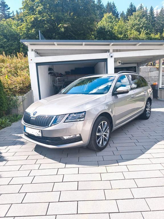 Braun Gebraucht 2017 Skoda Octavia Drive Kombi | 14.990 € (Fairer Preis) - Bild 1/4