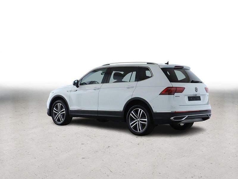 Gebraucht VW Tiguan Allspace Elegance 200 PS (147 kW) 2023 Weiß SUV