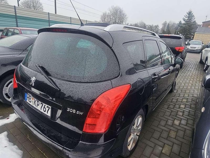 Gebraucht Peugeot 308 SW 95 PS (69 kW) 2011 Other Kombi