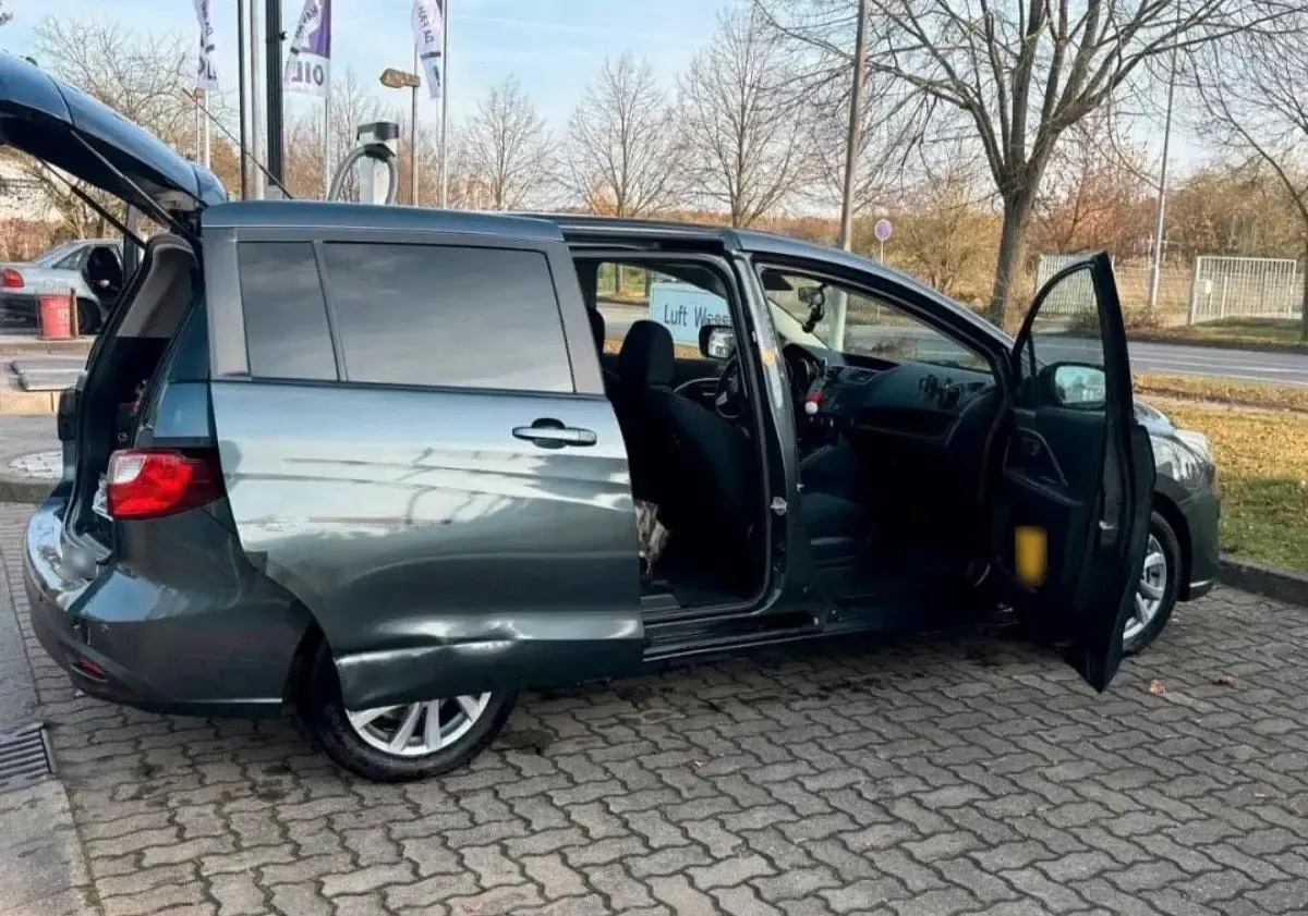 Usata Mazda 5 150 CV (110 kW) 2011 Andere farben Monovolume