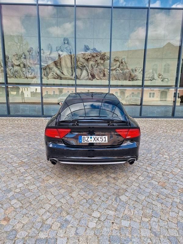 Second-hand Audi A7 S-Line 299 CP (219 kW) 2011 Negru Hatchback
