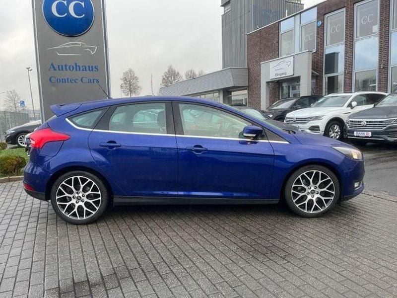 Blau Gebraucht 2016 Ford Focus Titanium Limousine | 5.900 € (Guter Preis) - Bild 1/3