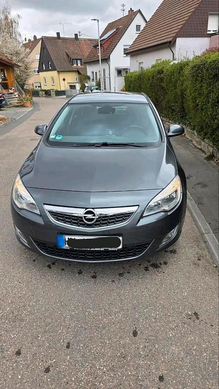 Gebraucht Opel Astra 115 PS (84 kW) 2010 Grau Limousine